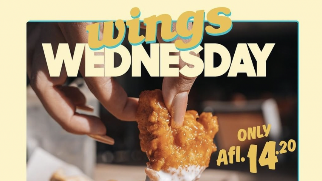 HOOTERS WINGS WEDNESDAY